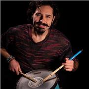 Offro la mia esperienza sul palco e nella didattica per offrirti la mia curiosità al servizio della tua curiosità!